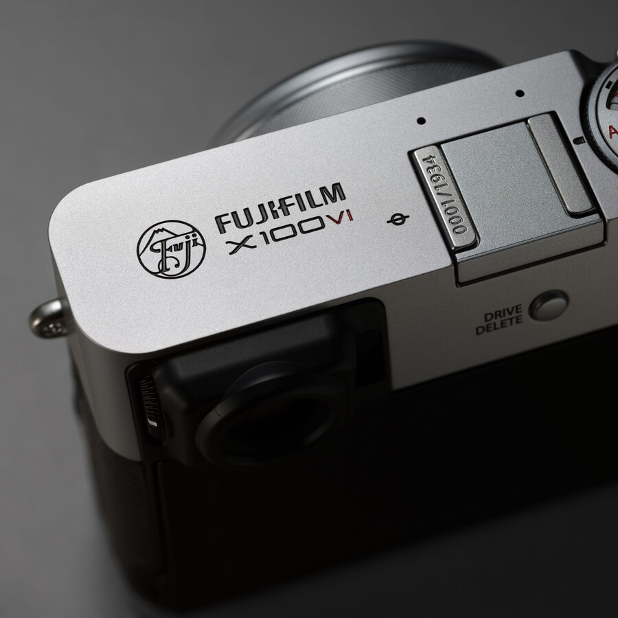 x100vi edizione limitata argento